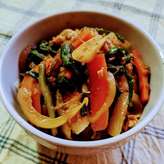 野菜たっぷりのトマト味噌の丼